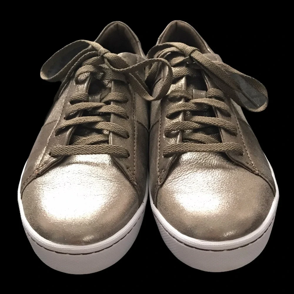 Clarks Bronze Sneakers